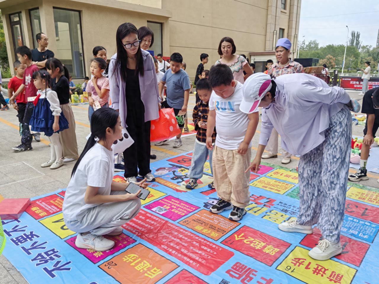 游戏 银川市金凤区：趣味游戏加强亲子沟通，让孩子轻松迎接新学期